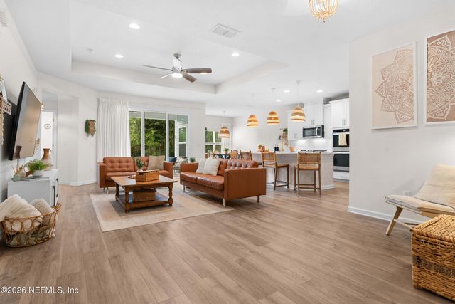 327 WINDERMERE Way, Jacksonville, FL 32095