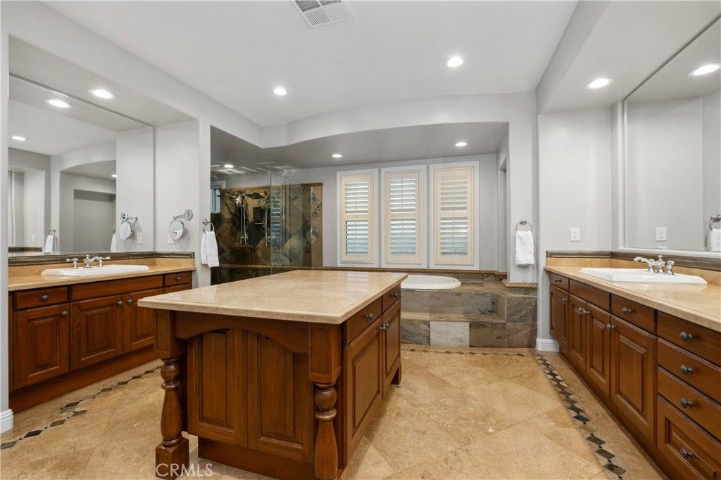 Image 27 of property listing at 1 Running Brook Drive, Coto De Caza, CA 92679