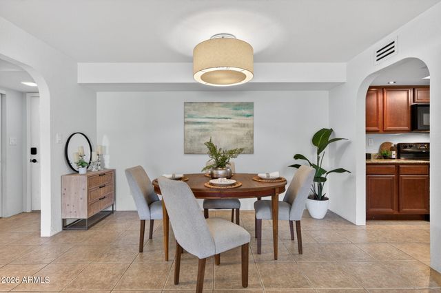 8500 E INDIAN SCHOOL Road 233, Scottsdale, AZ 85251