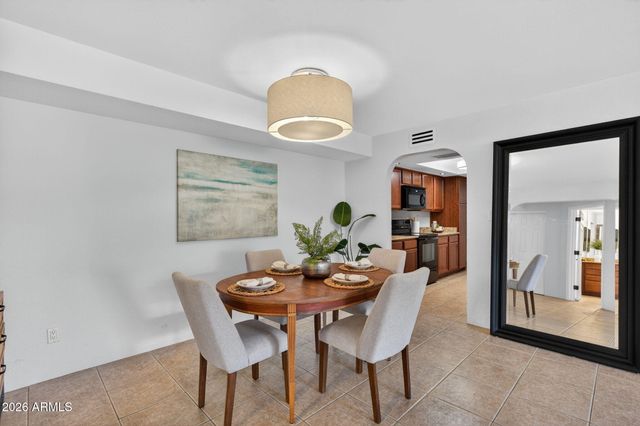 8500 E INDIAN SCHOOL Road 233, Scottsdale, AZ 85251