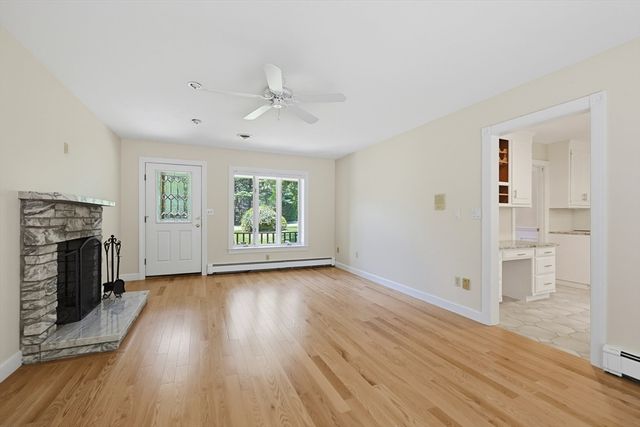 19 Windsor Dr., Foxboro, MA 02035