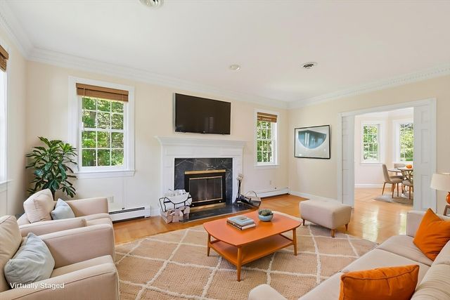 19 Windsor Dr., Foxboro, MA 02035