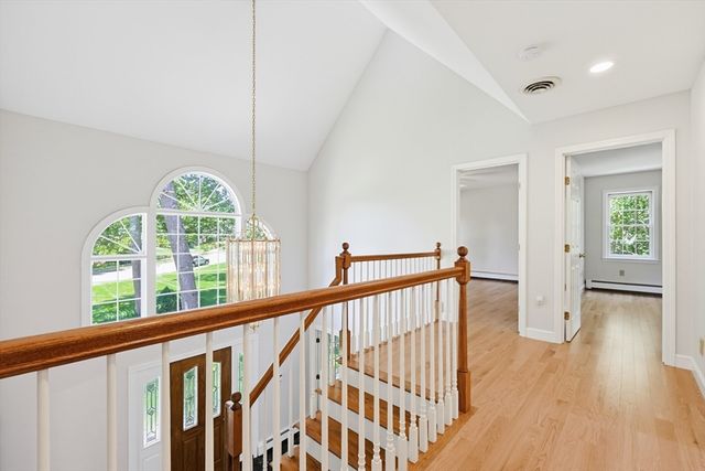 19 Windsor Dr., Foxboro, MA 02035