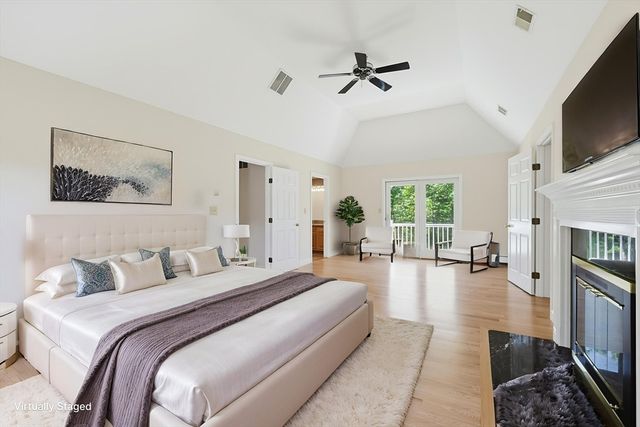 19 Windsor Dr., Foxboro, MA 02035