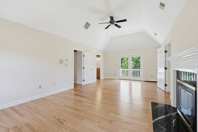 19 Windsor Dr., Foxboro, MA 02035