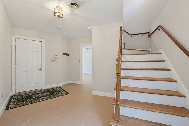 19 Windsor Dr., Foxboro, MA 02035
