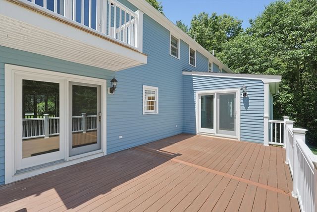 19 Windsor Dr., Foxboro, MA 02035