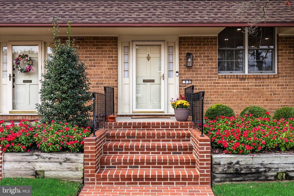 633 E MAIN ST #D5, Moorestown, NJ 08057 — photo 2