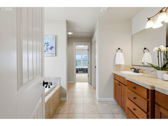 2454 EGRET Ave, Salem, OR 97306