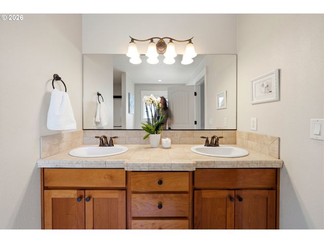 2454 EGRET Ave, Salem, OR 97306