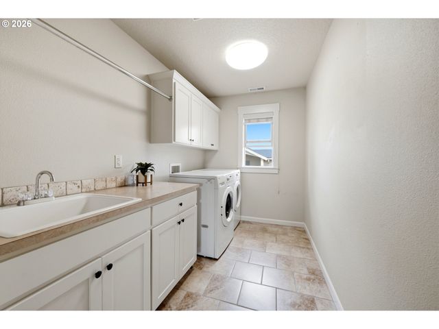 2454 EGRET Ave, Salem, OR 97306