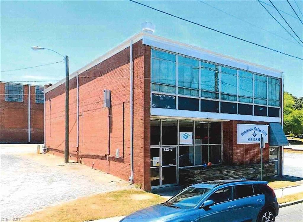 325 Sunset Avenue B, Asheboro, NC 27203