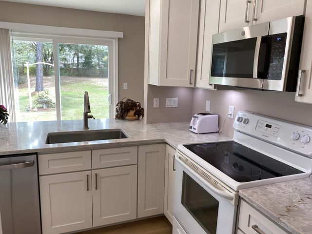 7229 Broadmoor Street, Navarre, FL 32566