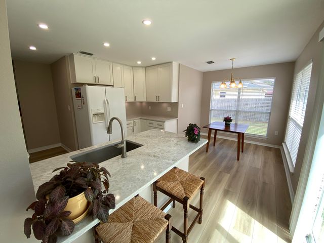 7229 Broadmoor Street, Navarre, FL 32566