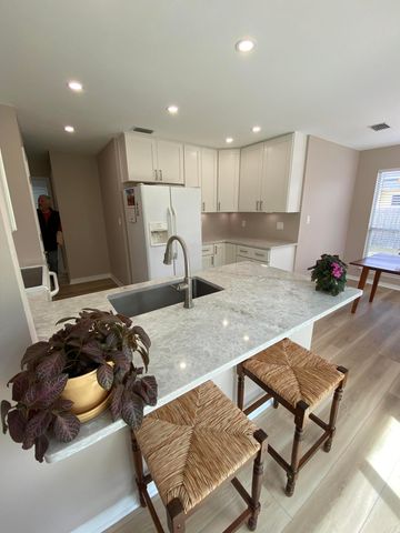 7229 Broadmoor Street, Navarre, FL 32566