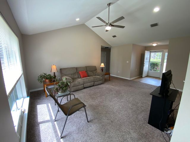 7229 Broadmoor Street, Navarre, FL 32566