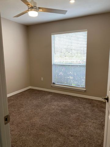 7229 Broadmoor Street, Navarre, FL 32566