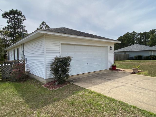 7229 Broadmoor Street, Navarre, FL 32566