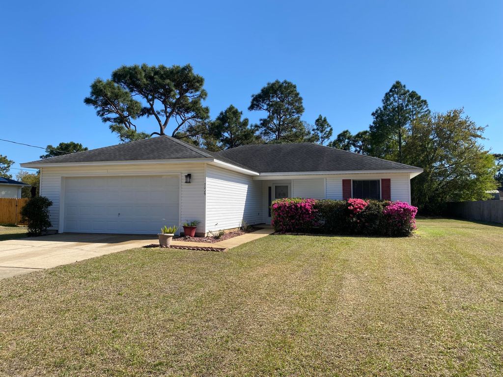 7229 Broadmoor Street, Navarre, FL 32566