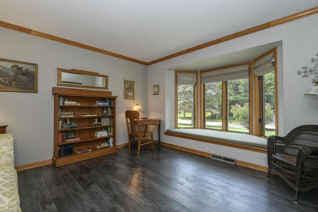 643 Cardiff DRIVE, Hartland, WI 53029