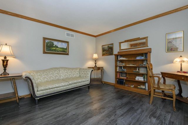 643 Cardiff DRIVE, Hartland, WI 53029