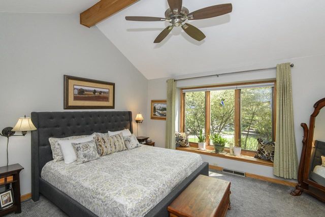 643 Cardiff DRIVE, Hartland, WI 53029