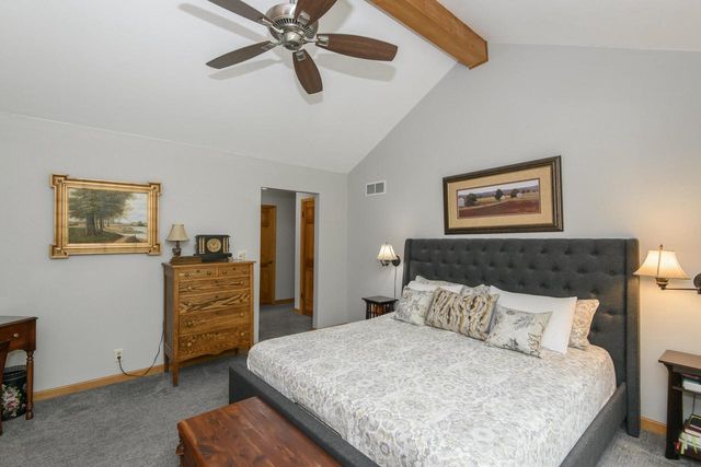 643 Cardiff DRIVE, Hartland, WI 53029