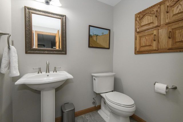 643 Cardiff DRIVE, Hartland, WI 53029