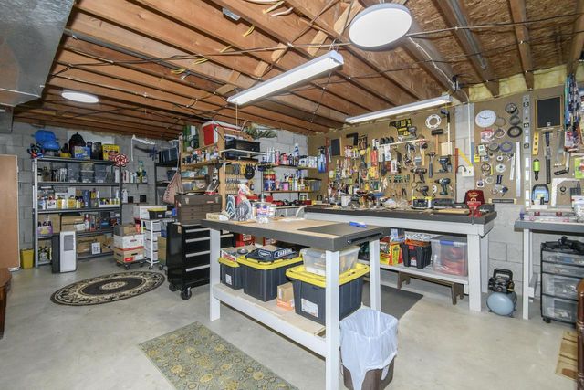 643 Cardiff DRIVE, Hartland, WI 53029