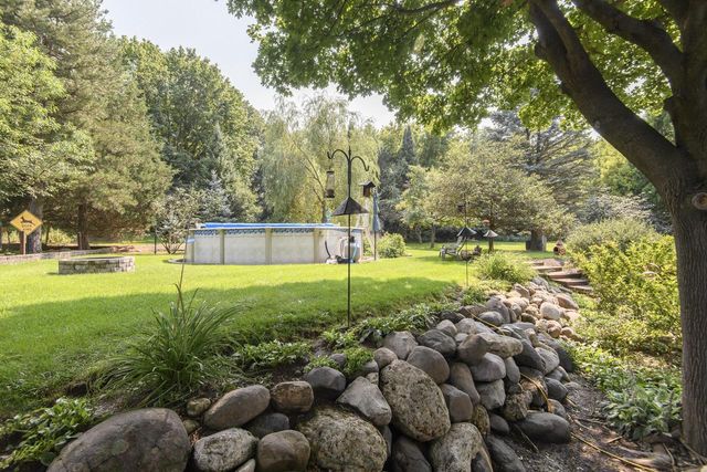 643 Cardiff DRIVE, Hartland, WI 53029