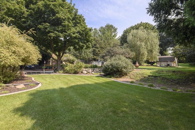643 Cardiff DRIVE, Hartland, WI 53029