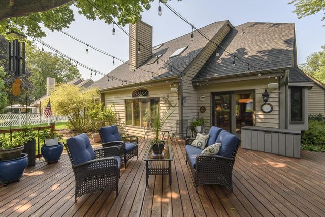 643 Cardiff DRIVE, Hartland, WI 53029