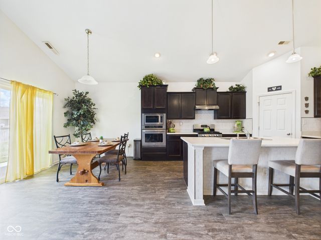 1666 Huntzinger Boulevard, Pendleton, IN 46064