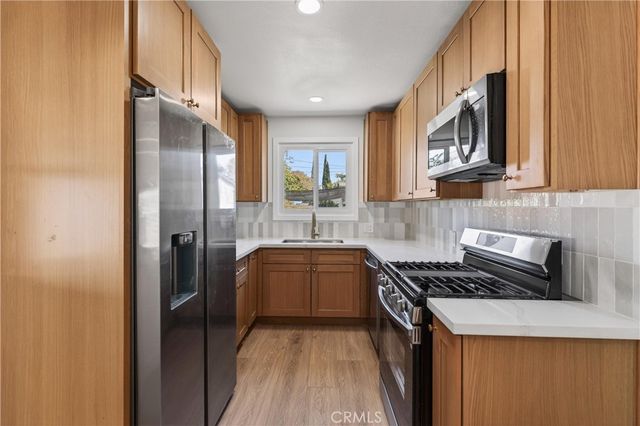 467 W Orangethorpe, Fullerton, CA 92832