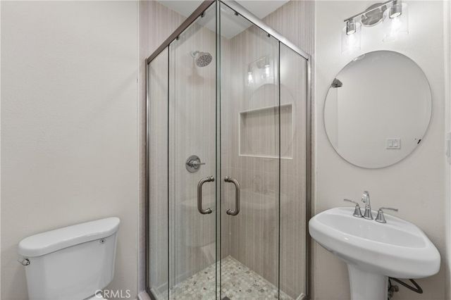 467 W Orangethorpe, Fullerton, CA 92832