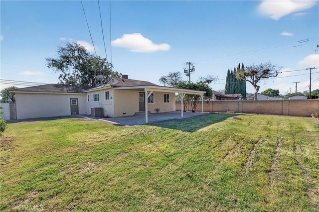 467 W Orangethorpe, Fullerton, CA 92832