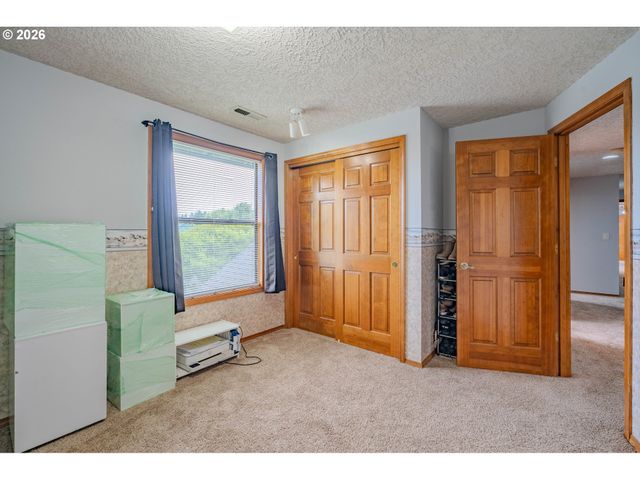 10933 Ne SHERWOOD Dr, Vancouver, WA 98686
