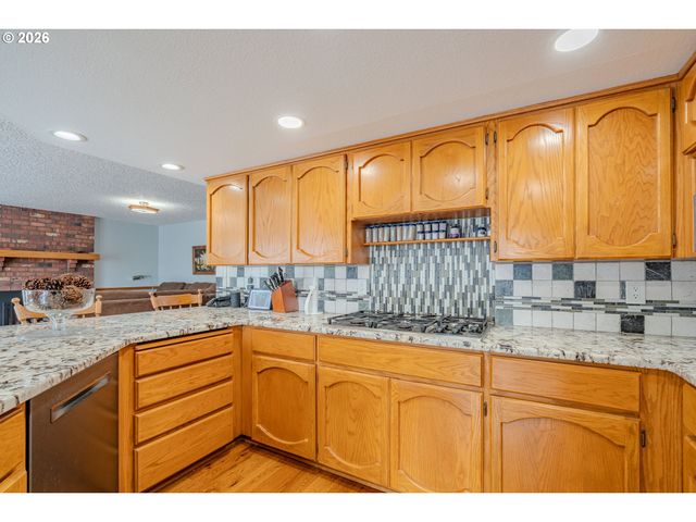 10933 Ne SHERWOOD Dr, Vancouver, WA 98686