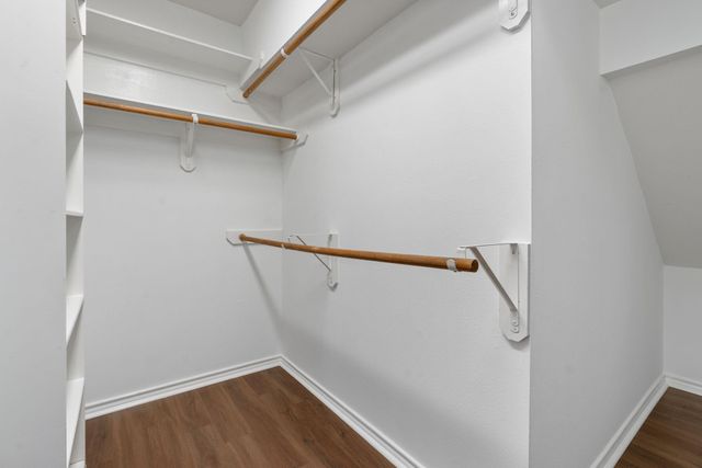 27 Queenscliff Circle, The Woodlands, TX 77382