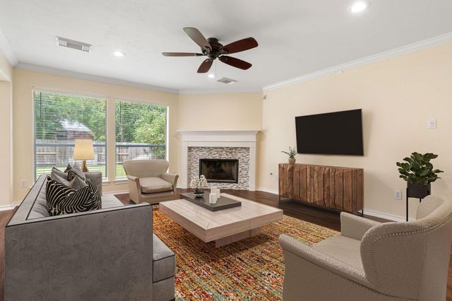 27 Queenscliff Circle, The Woodlands, TX 77382