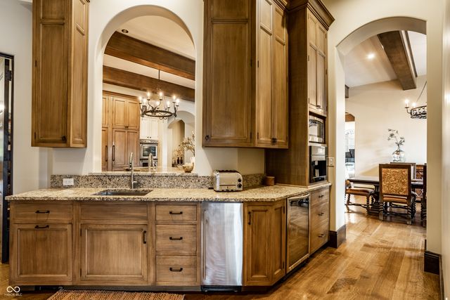 2075 S 950 E, Zionsville, IN 46077