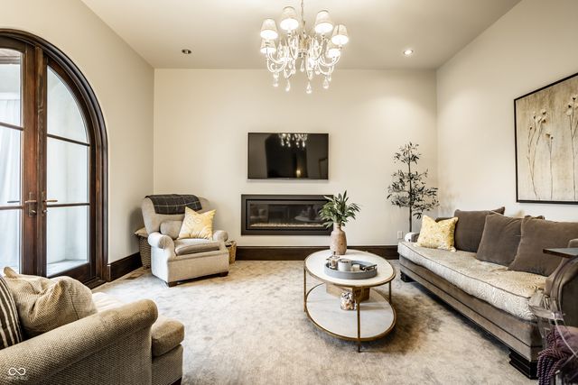 2075 S 950 E, Zionsville, IN 46077