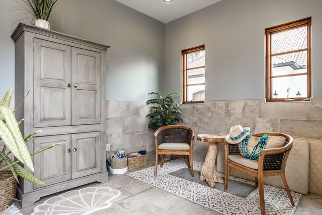 2075 S 950 E, Zionsville, IN 46077