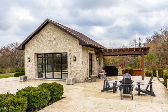 2075 S 950 E, Zionsville, IN 46077