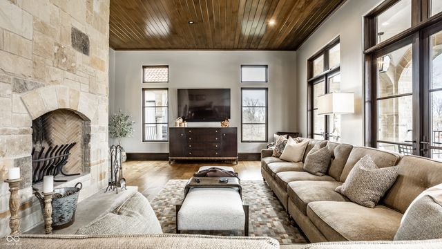 2075 S 950 E, Zionsville, IN 46077