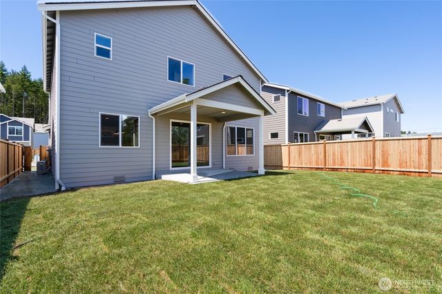 2435 SW Ridgeway Drive, Oak Harbor, WA 98277