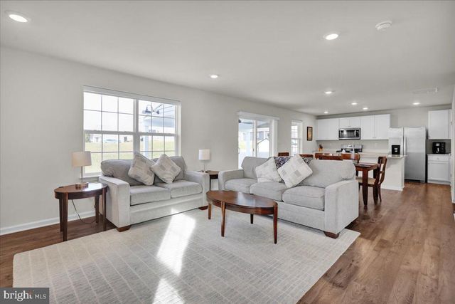 543 E 4TH ST, Bernville, PA 19506