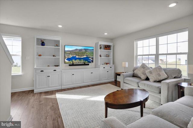 543 E 4TH ST, Bernville, PA 19506