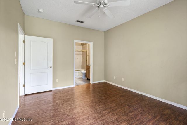 8601 BEACH Boulevard 312, Jacksonville, FL 32216