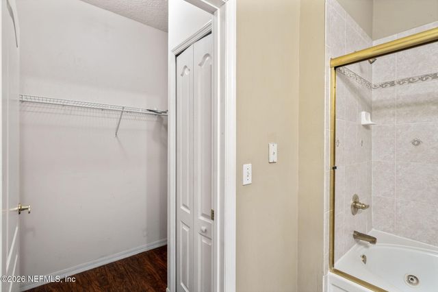 8601 BEACH Boulevard 312, Jacksonville, FL 32216